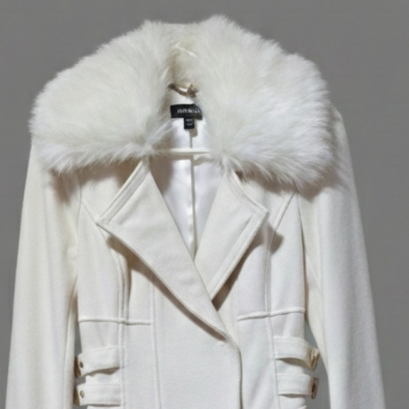 BEBE✨ Gorgeous White Wool Coat with Fur Trim✨ EUC, Size XS - Picture 4 of 8